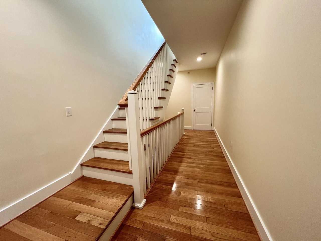 112 Market St - Photo 5 of 15