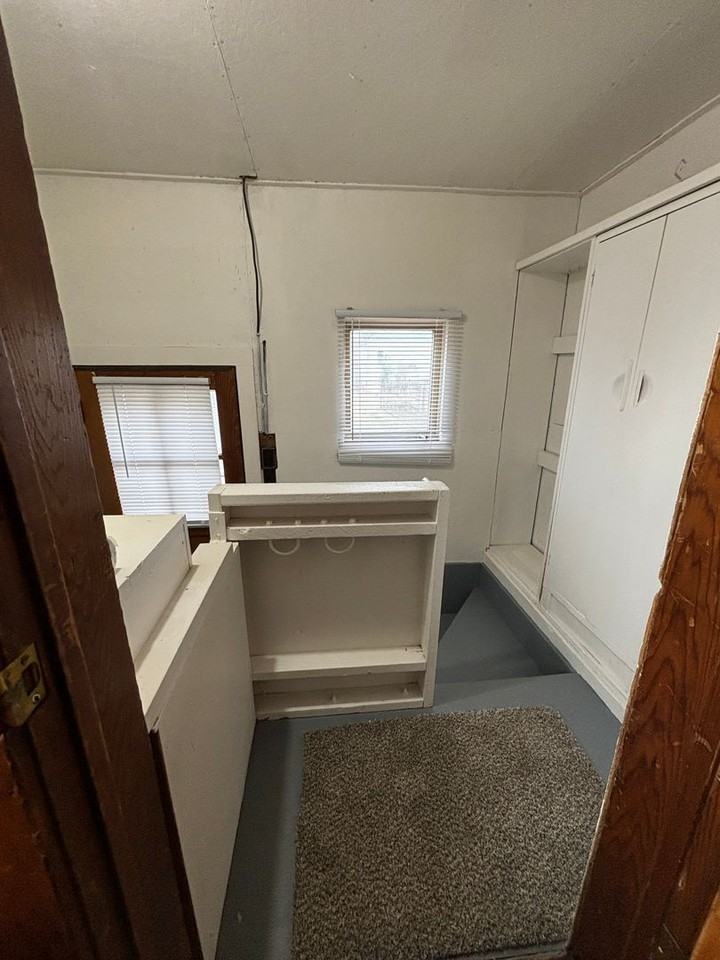 406 Riehl St - Photo 7 of 16