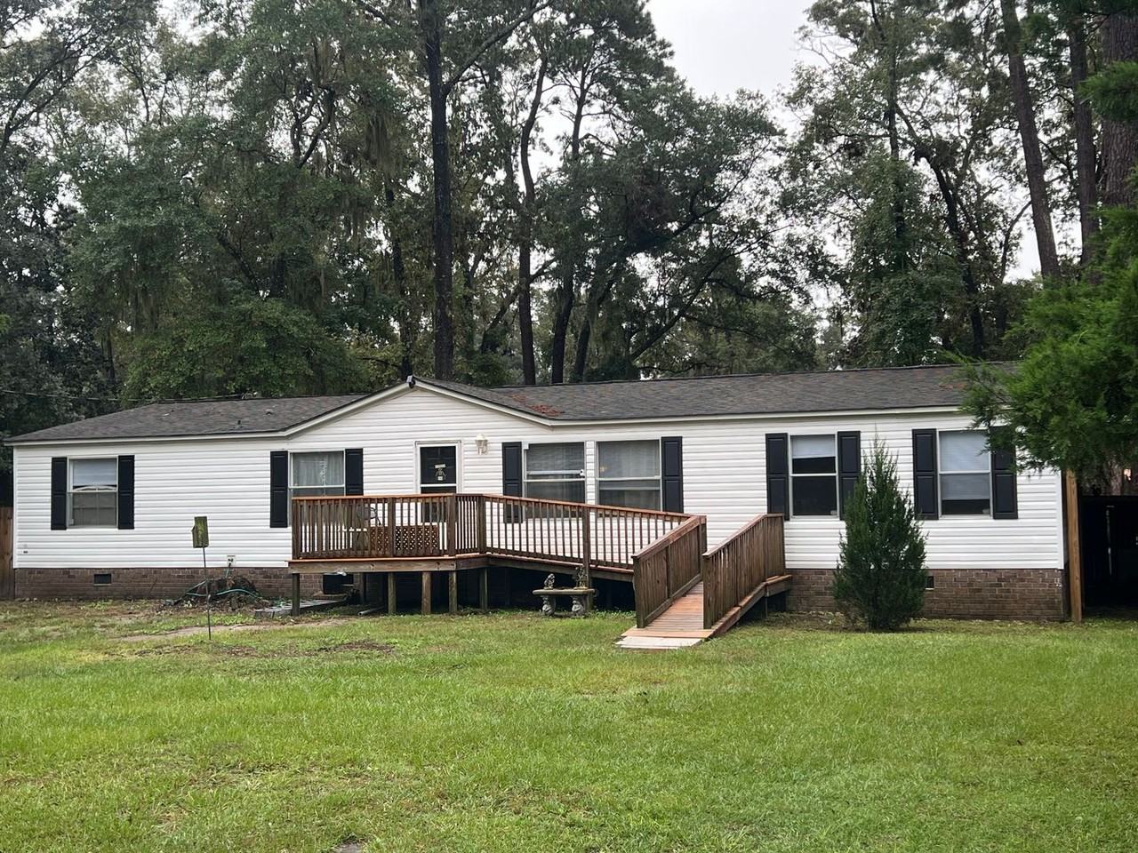 205 Cornfield Ave - Photo 2 of 31