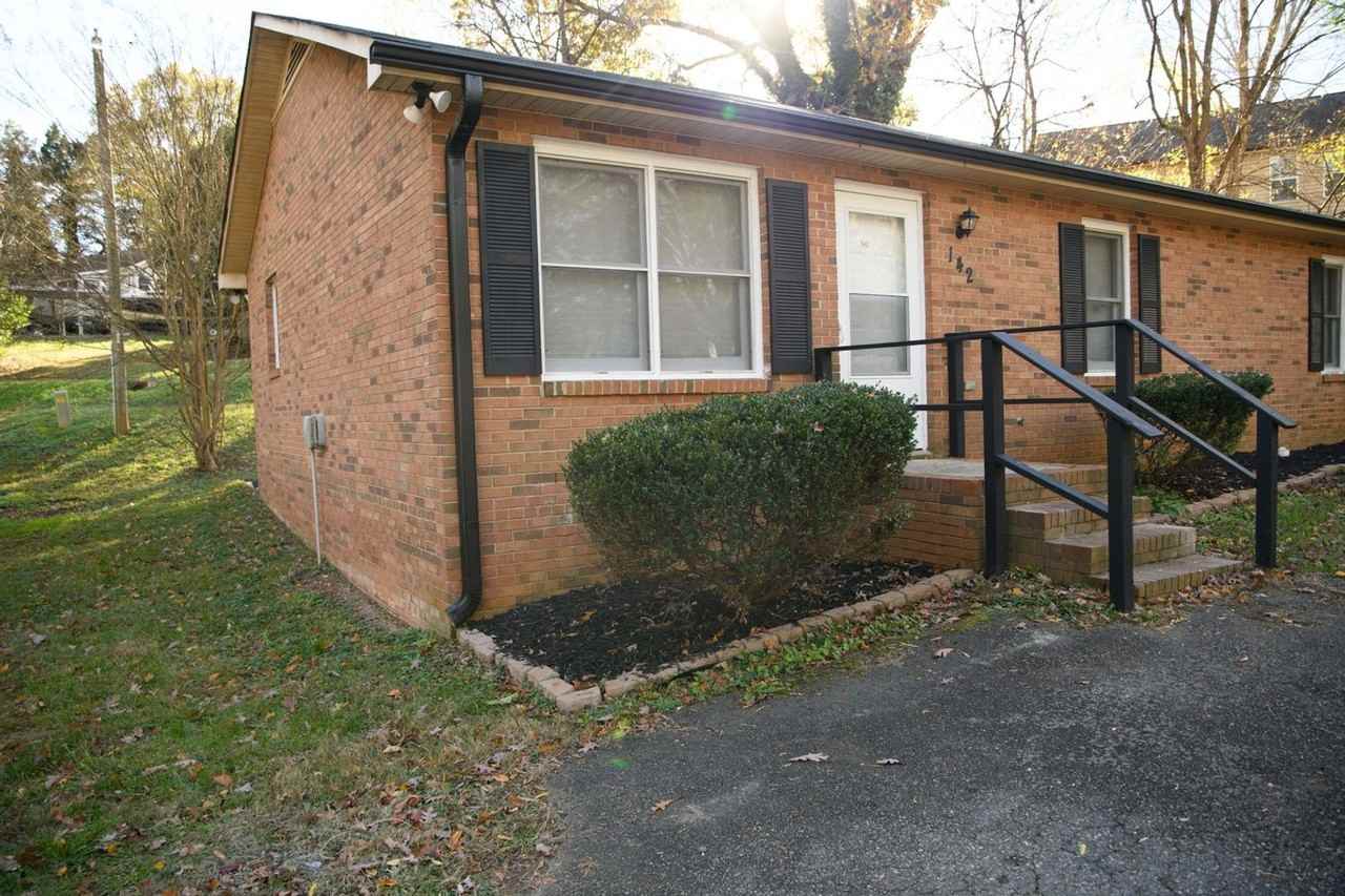 142 American Ave Ne - Photo 2 of 12