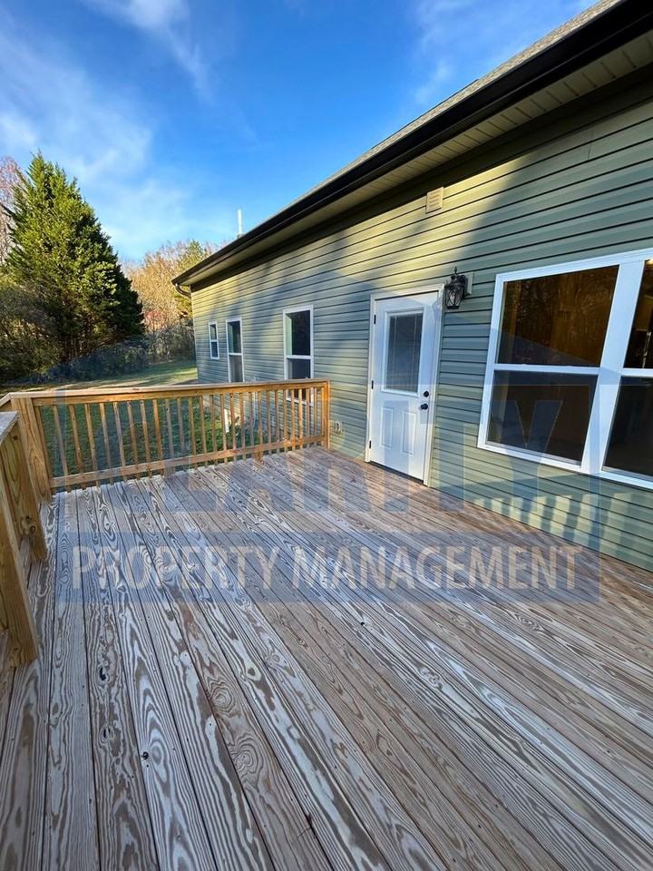 140 S Kelle Leanne Ln Sw #7 - Photo 3 of 28