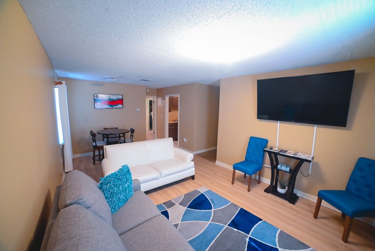 Parkside Apartments - Photo 3 of 13