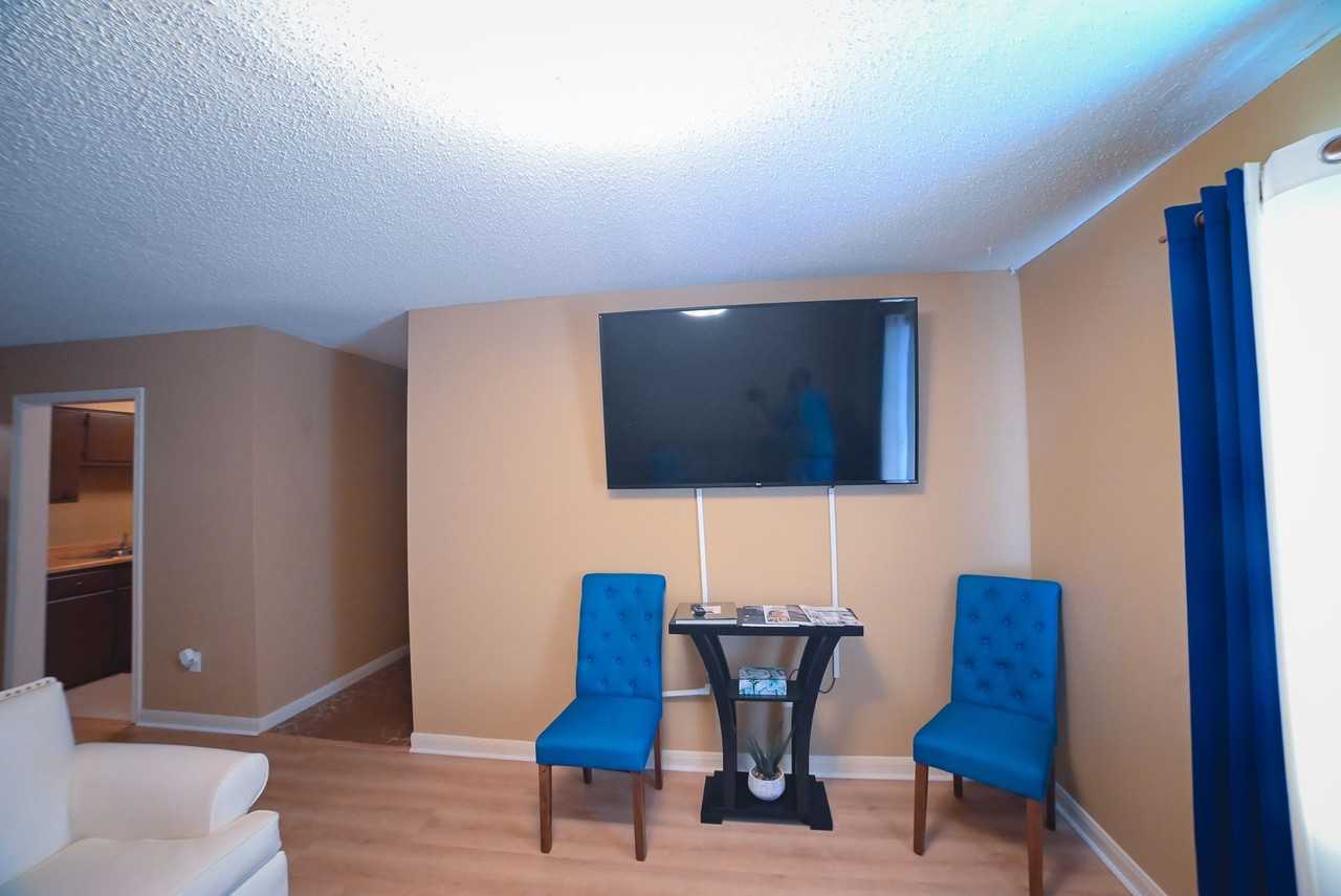 Parkside Apartments - Photo 4 of 13