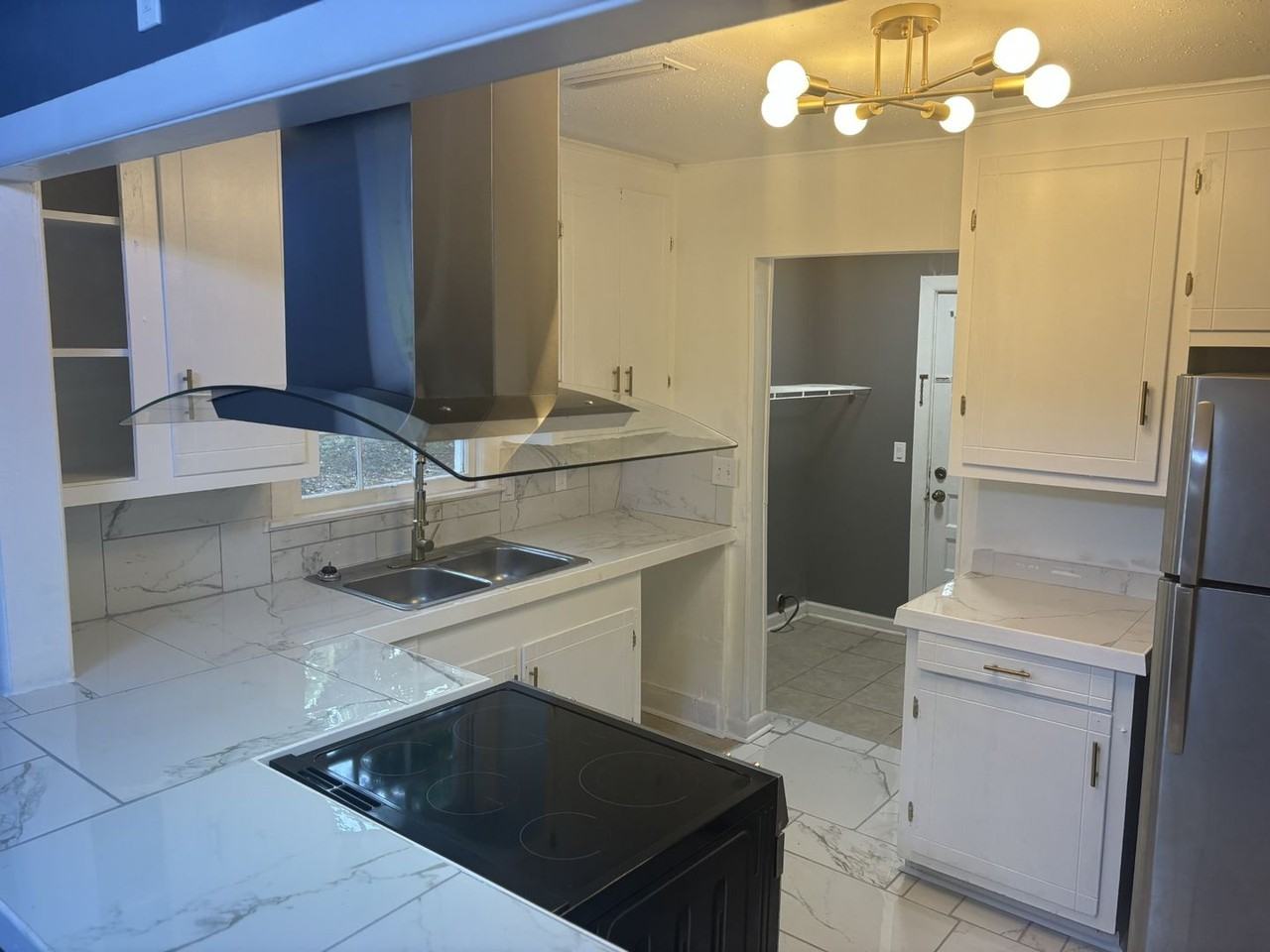 507 S Eshman Ave - Photo 2 of 9