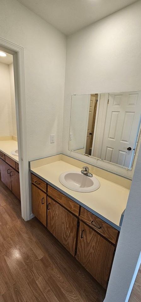 1810 W Olive St #1C - Photo 7 of 33