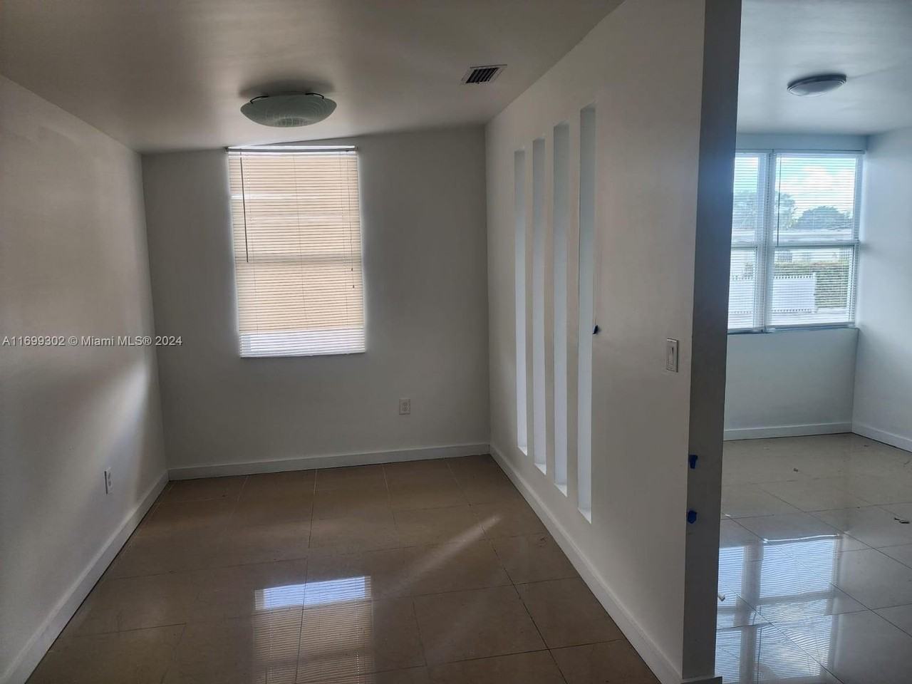 1726 Sw 25th Ave - Photo 2 of 11