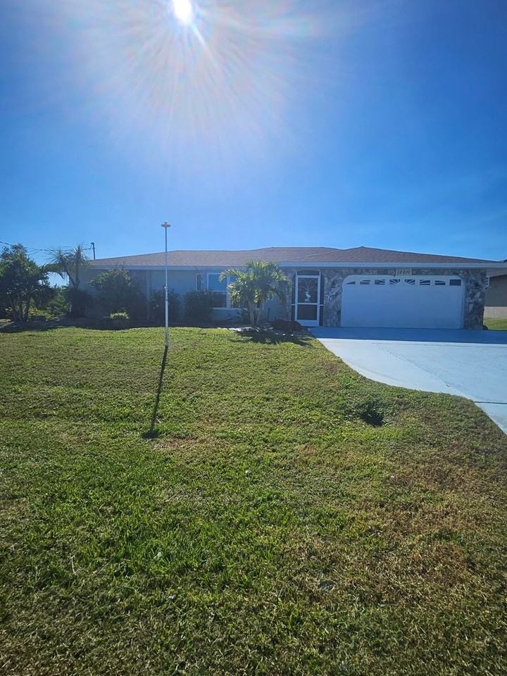 18810 Ashcroft Cir - Photo 3 of 44