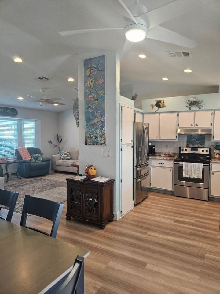 18810 Ashcroft Cir - Photo 7 of 44