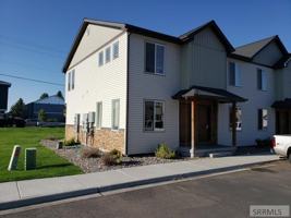 featured image of 446 W 6th S