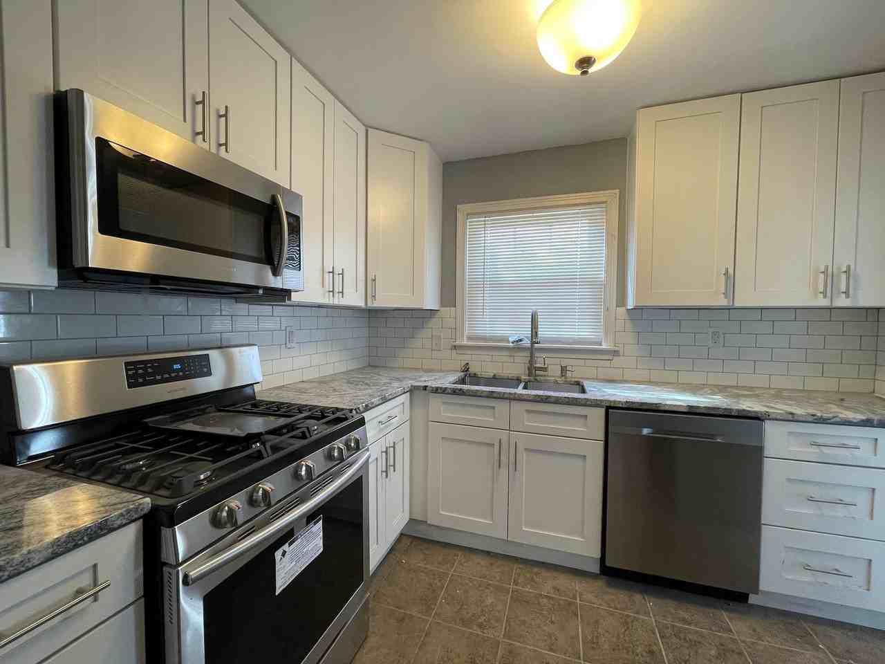 7516 Eaton Street - Photo 4 of 15