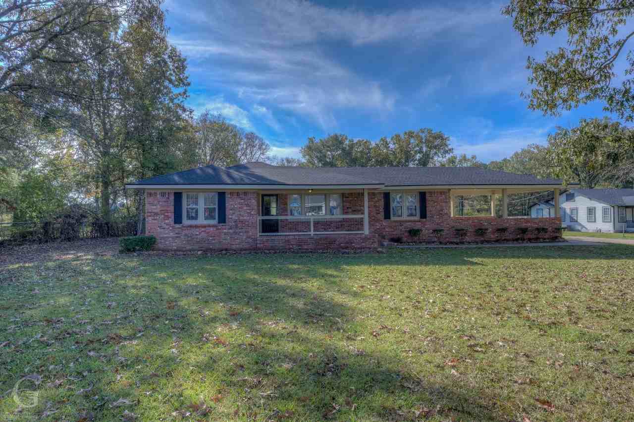 323 Thornton Rd - Photo 2 of 22