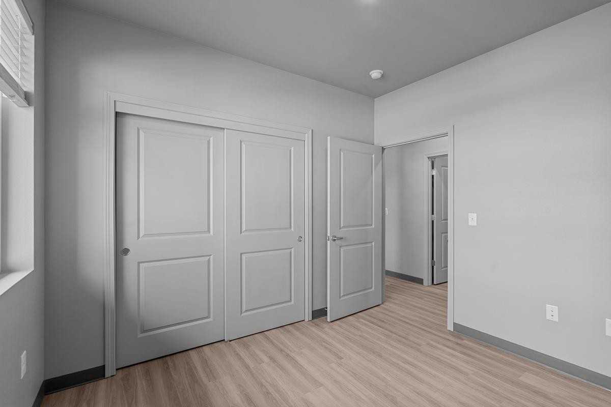 150 Sw Wake Robin Ave - Photo 7 of 17
