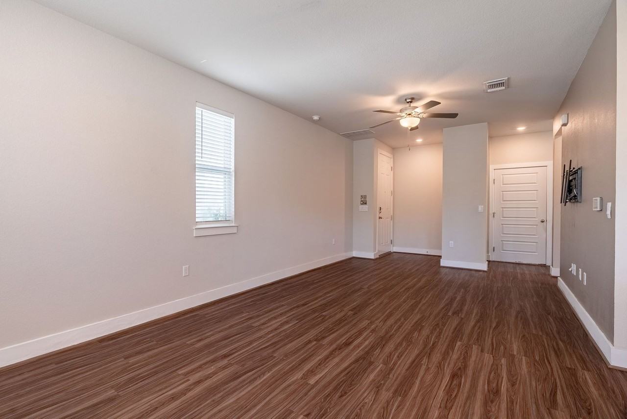 7205 Harmony Shoals Bnd - Photo 5 of 21