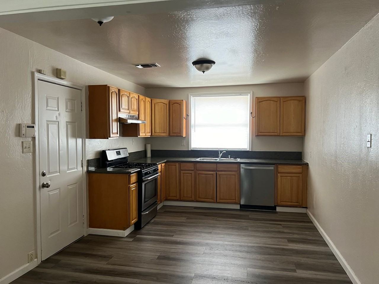 5761 63rd St - Photo 3 of 8