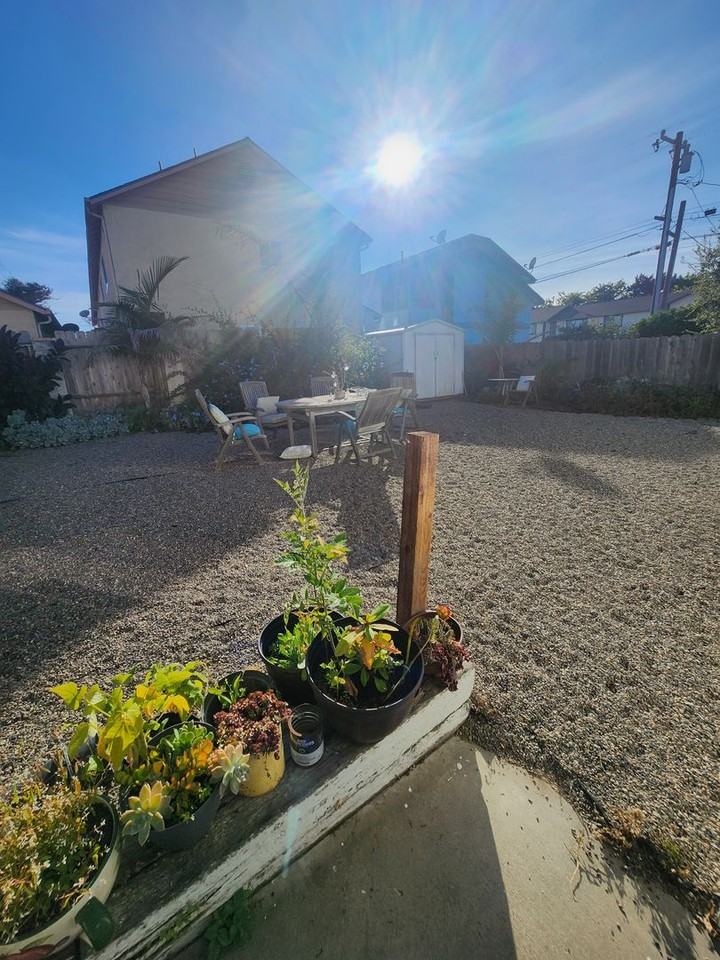 1332 Mentone Ave #D - Photo 2 of 16