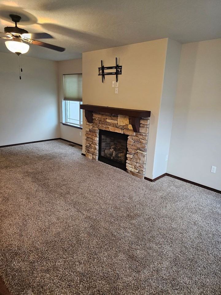 3388 W Accipter Dr - Photo 2 of 33