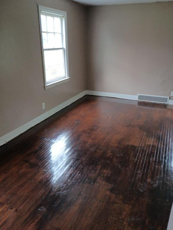 861 Glenwood Ave Back Lower, Buffalo, NY, 14211 - Photo 3 of 7