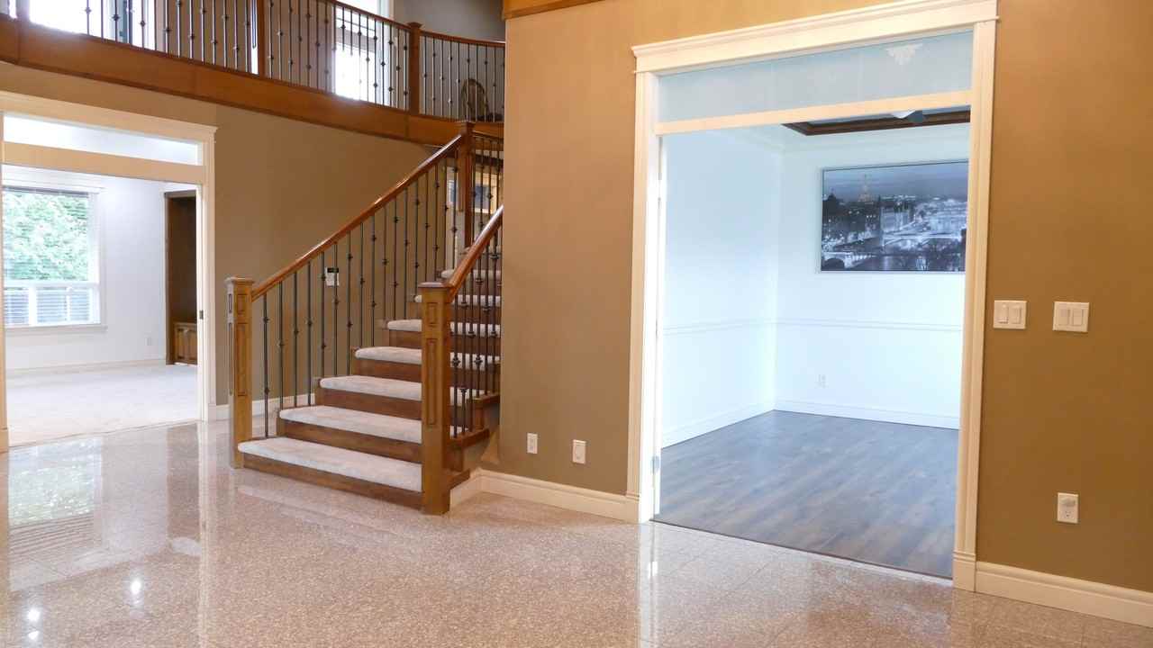 7516 149 Street - Photo 2 of 28