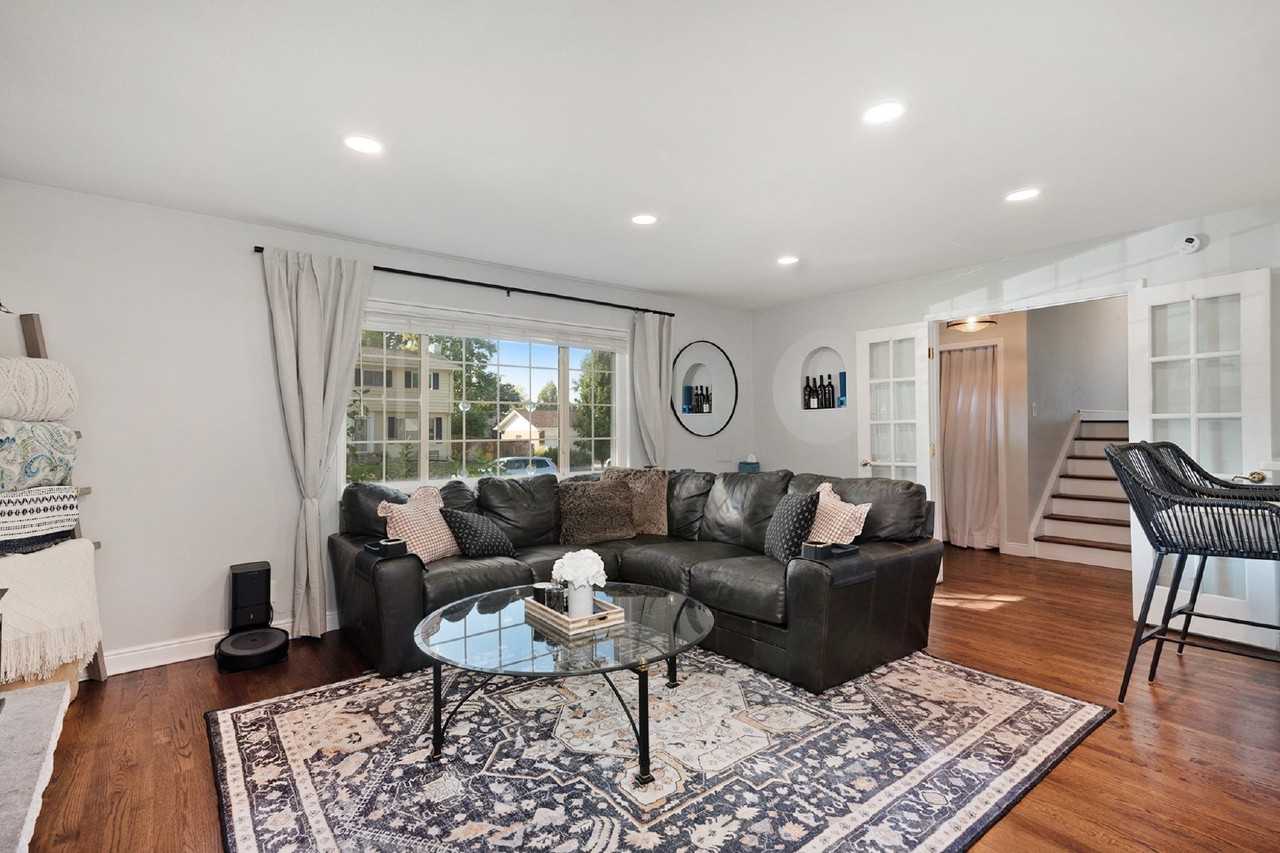 6752 S Downing Cir E - Photo 5 of 22