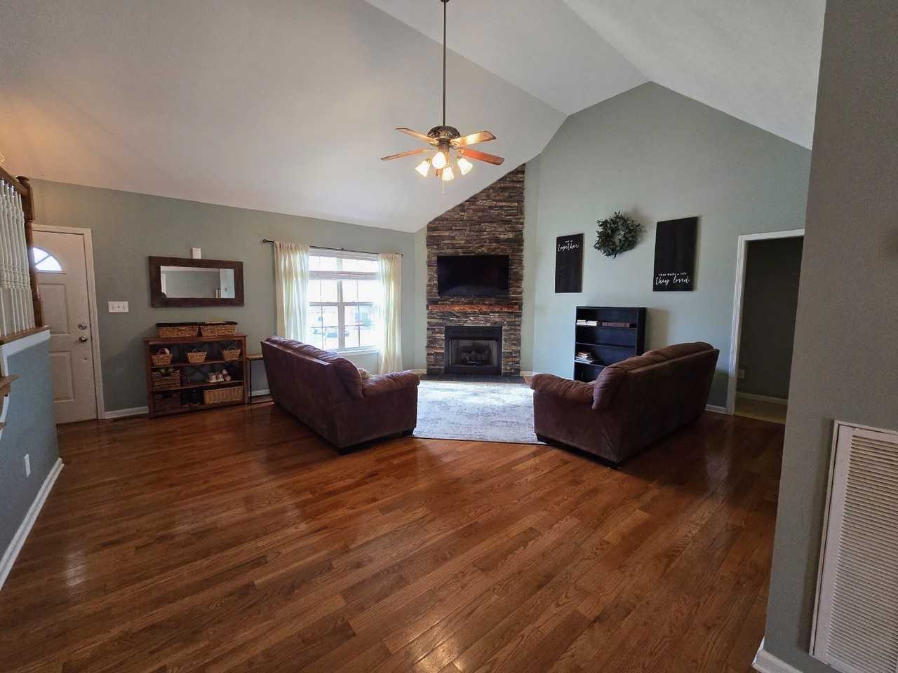 594 Mountain View Dr - Photo 3 of 21