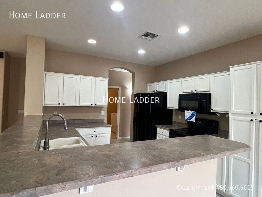 4237 S Splendor Pl - Photo 3 of 20