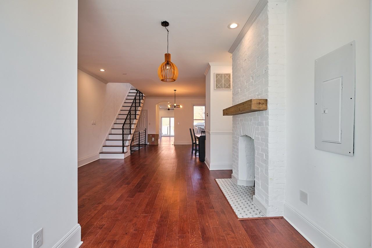 727 13th St Ne - Photo 4 of 38