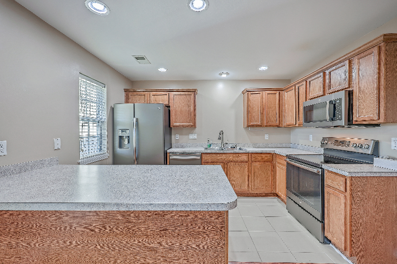 3405 Poplar Grove Pl - Photo 2 of 7