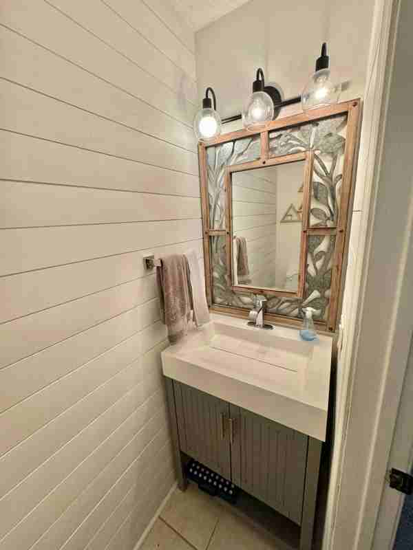 1605 Bayley Ct - Photo 3 of 20