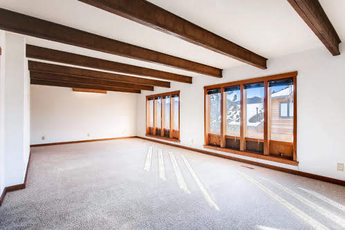 650 Freeland Ct - Photo 4 of 18