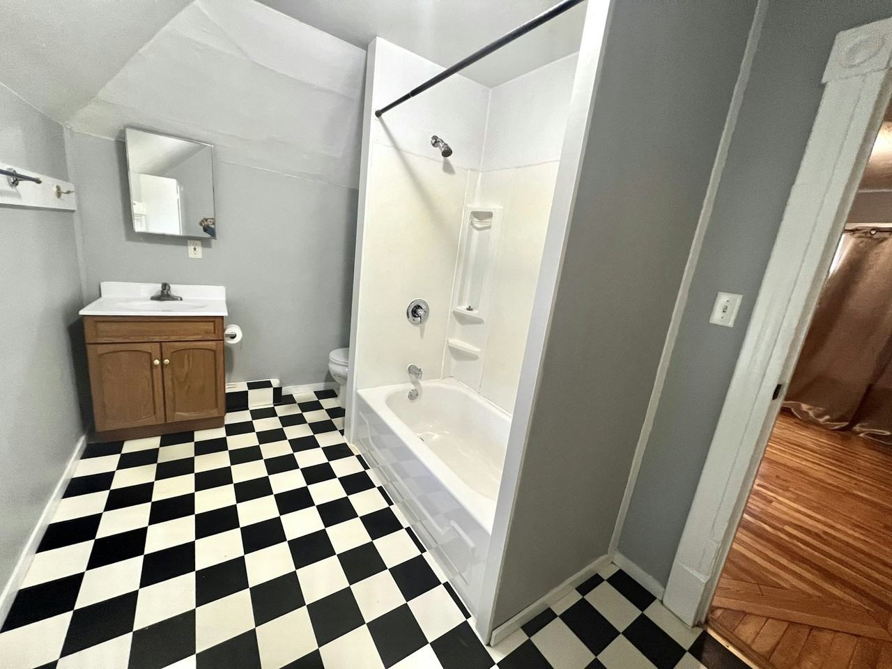 1121 Summit Street, Unit 2 - Photo 5 of 17