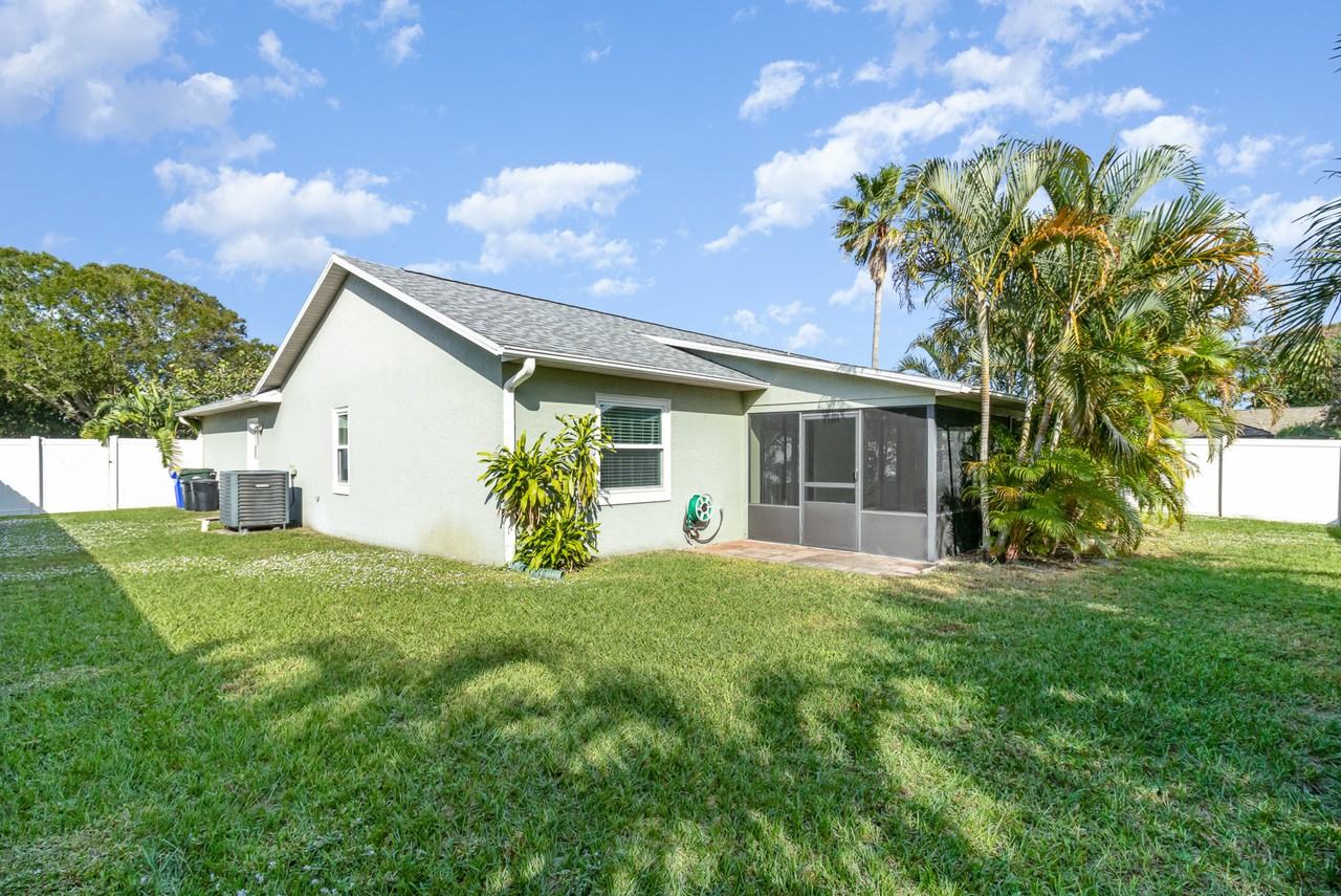 875 Wandering Pine Trl #NA - Photo 3 of 25