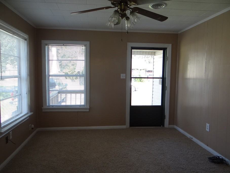 307 S 23rd St - Photo 2 of 13