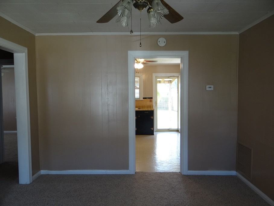 307 S 23rd St - Photo 3 of 13