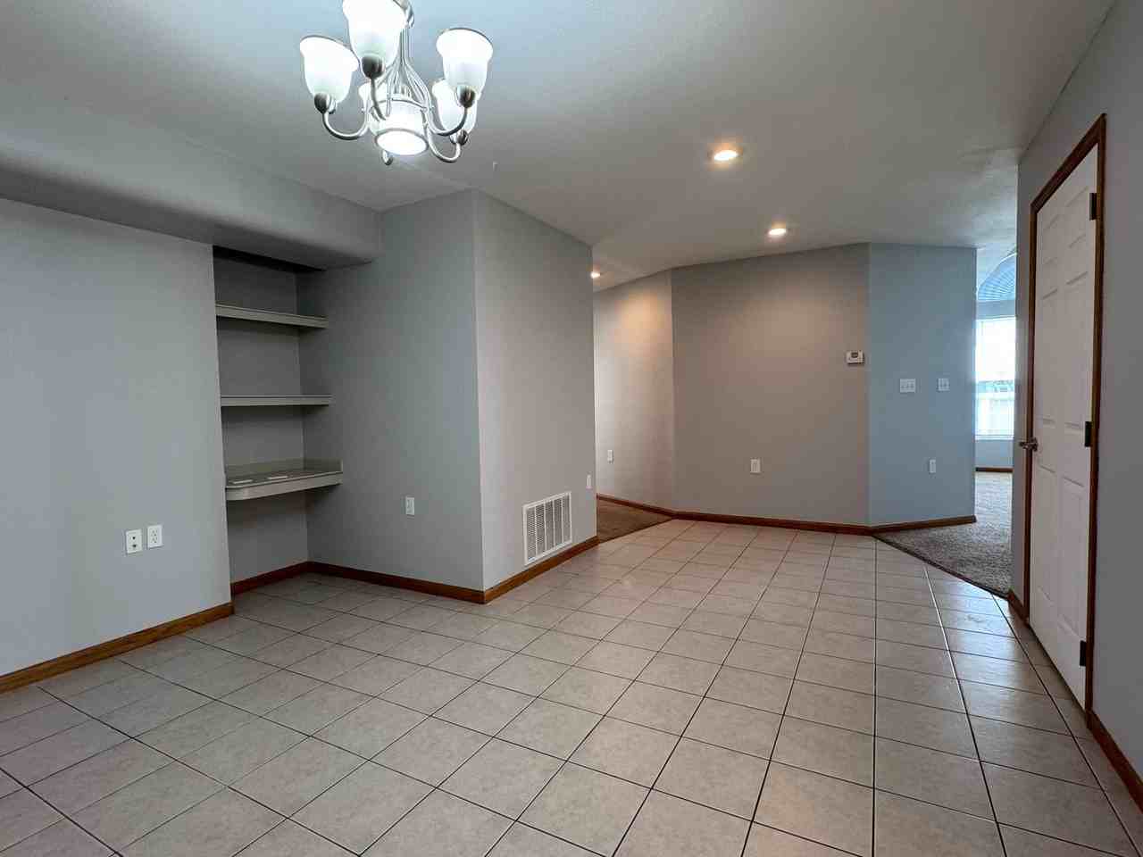 822 Se 44th Ter - Photo 7 of 13