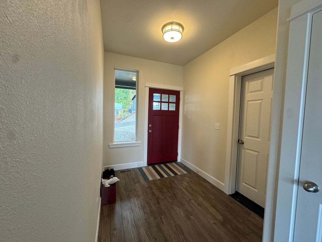 1811 Ne Alameda Ave - Photo 2 of 33