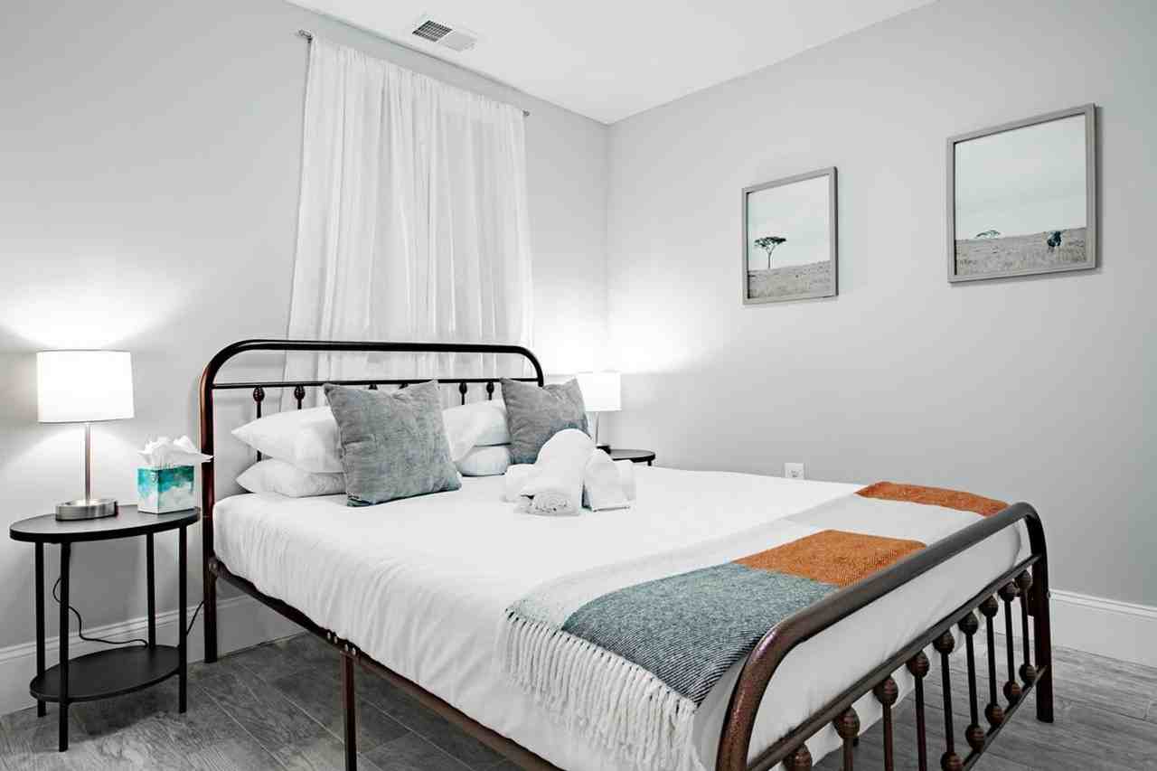 R St #1037703P - Photo 2 of 8