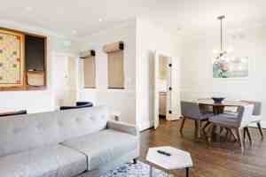 featured image of 205 S Fayette St