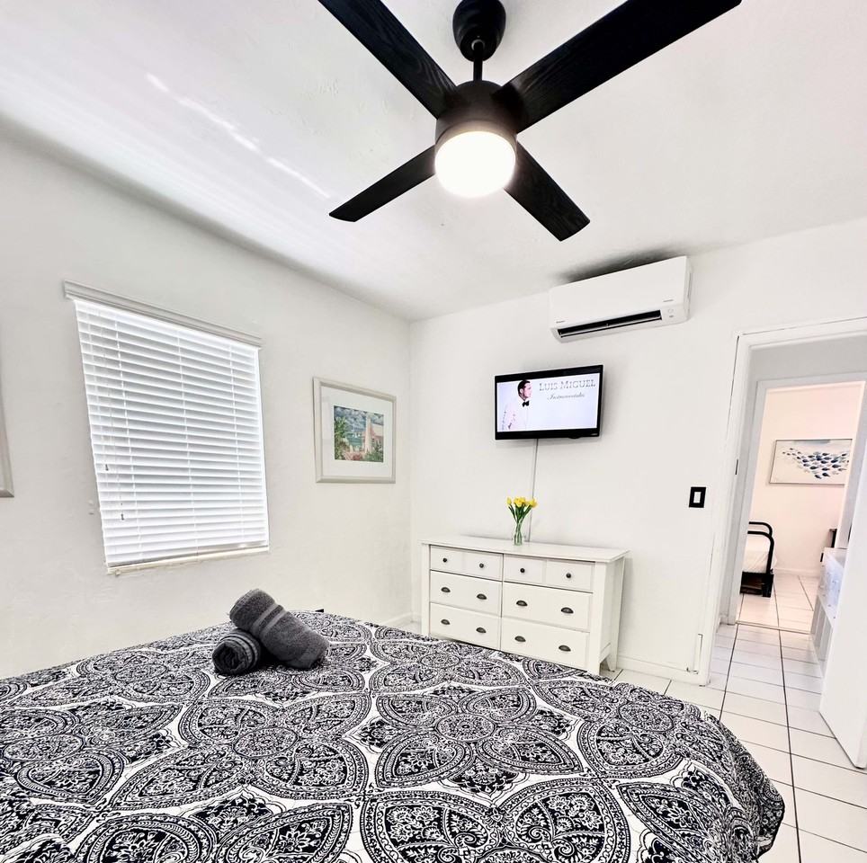 322 Oregon Street - Photo 5 of 26
