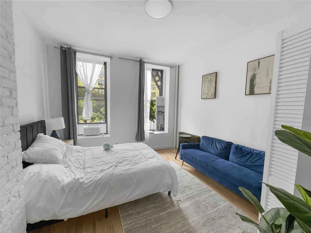 E Houston St #1015772P - Photo 3 of 13