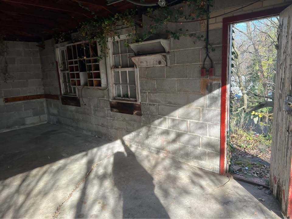 719 Jefferson Street Garage - Photo 7 of 7