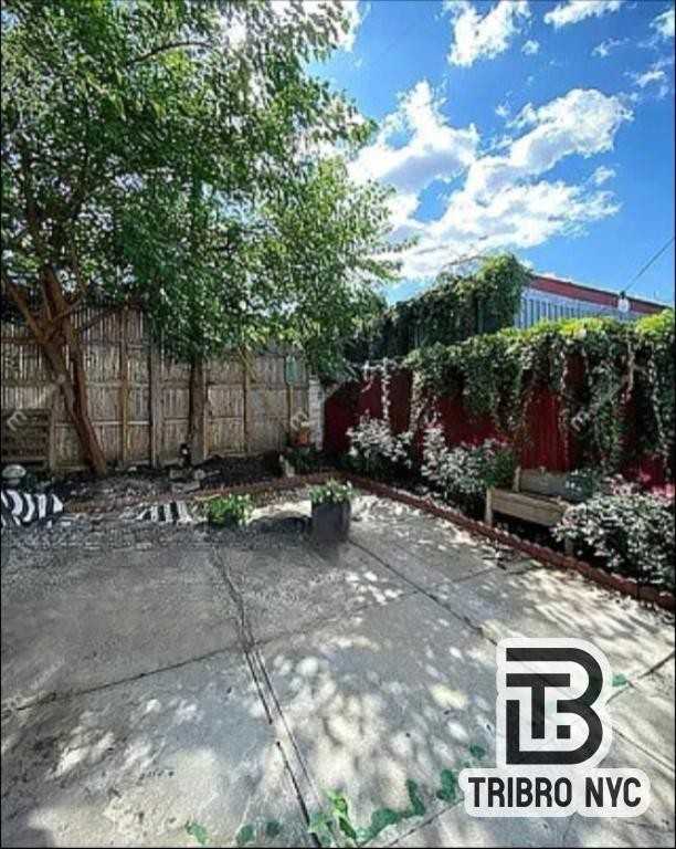 154 Woodward Ave - Photo 2 of 8