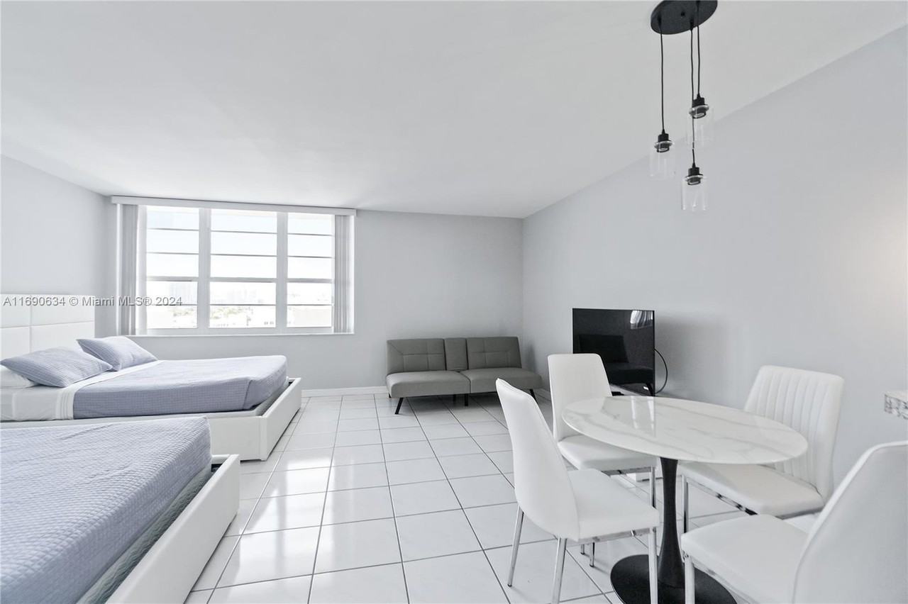 100 Lincoln Rd #1016 - Photo 2 of 25