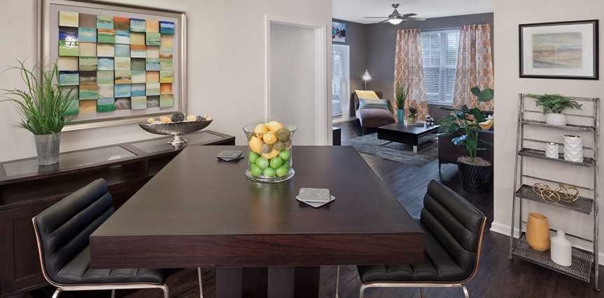 8816 Aspinwall Dr - Photo 3 of 5