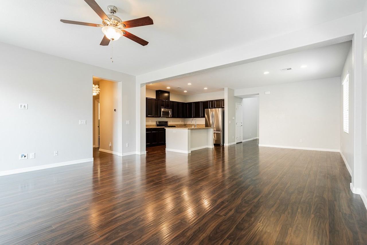 7886 Red Rock Ridge Ave - Photo 5 of 50