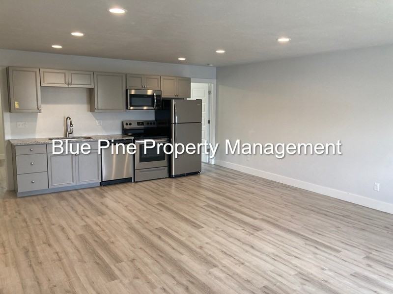 170 Opal Ct #1 - Photo 2 of 11