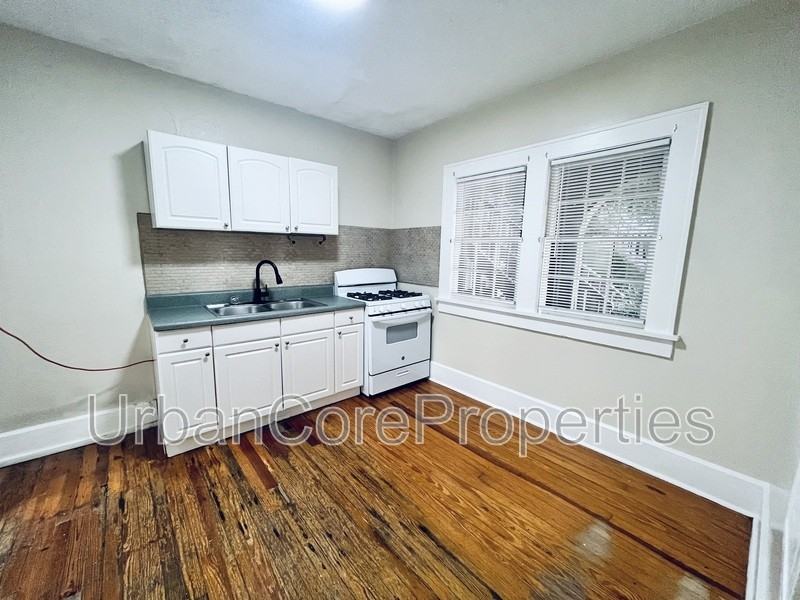500 5th St N #4 - Photo 5 of 6