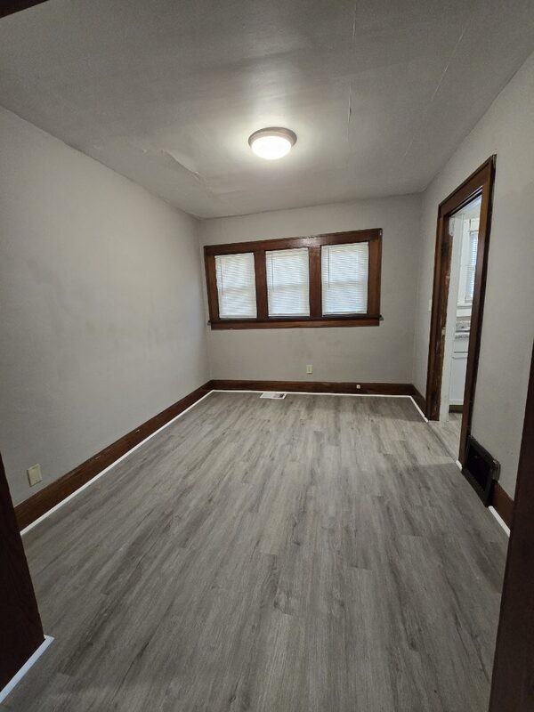 1216 Mattern Ave - Photo 3 of 13