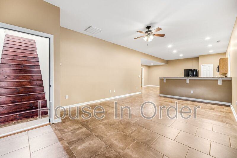 38 Acorn Ln #100 - Photo 5 of 19