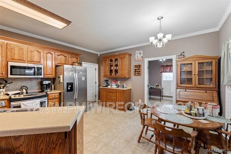 249 Windsor Garden Dr - Photo 6 of 50