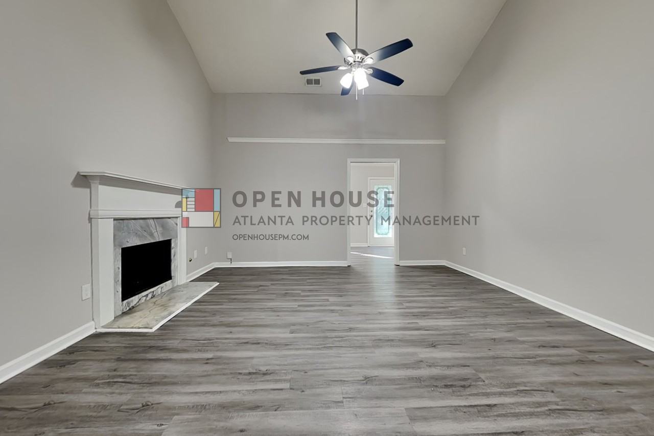 926 Tilford Ct - Photo 3 of 19